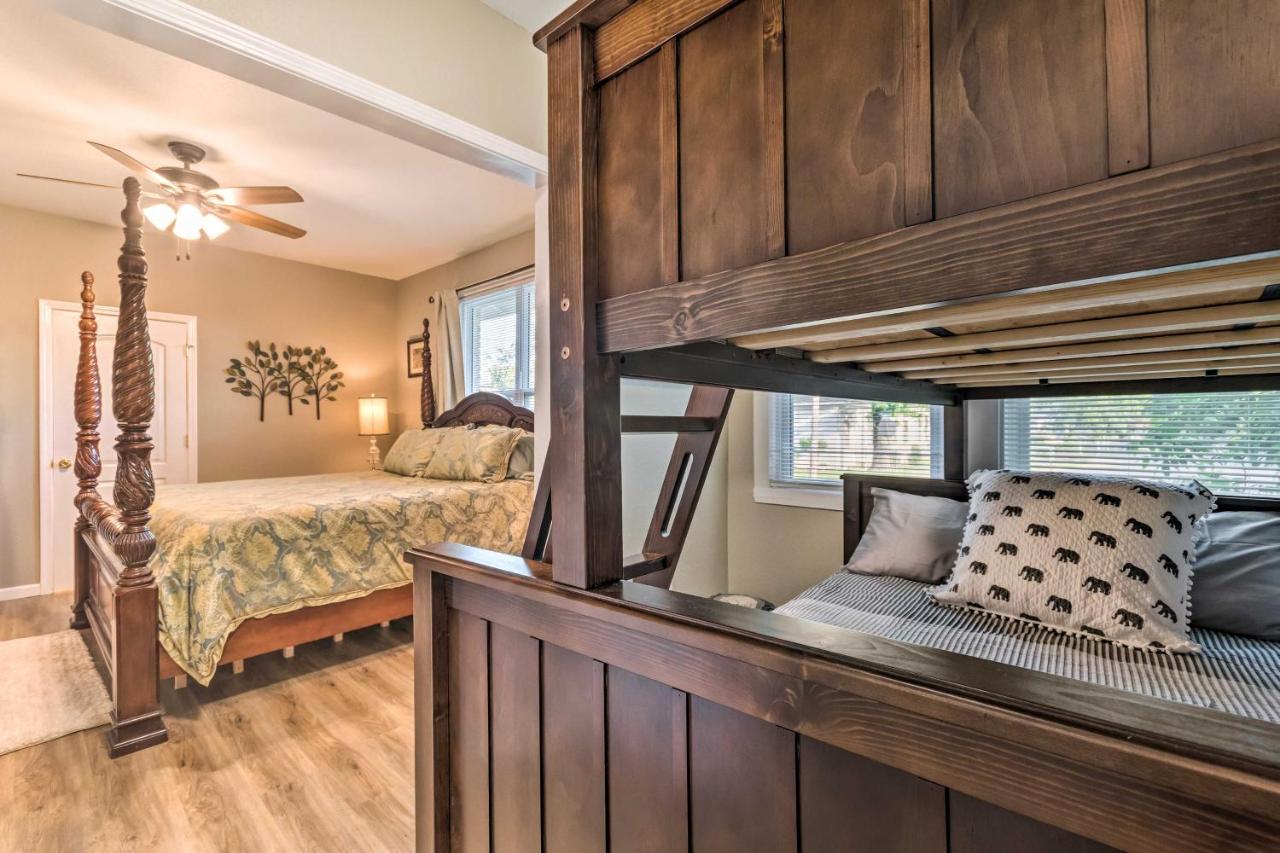 Remodeled Downtown Hot Springs Home With Porch エクステリア 写真