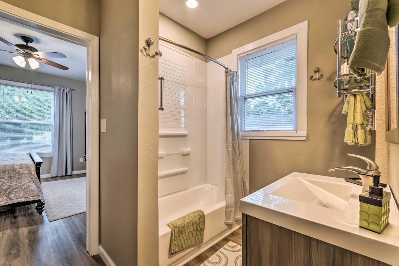 Remodeled Downtown Hot Springs Home With Porch エクステリア 写真