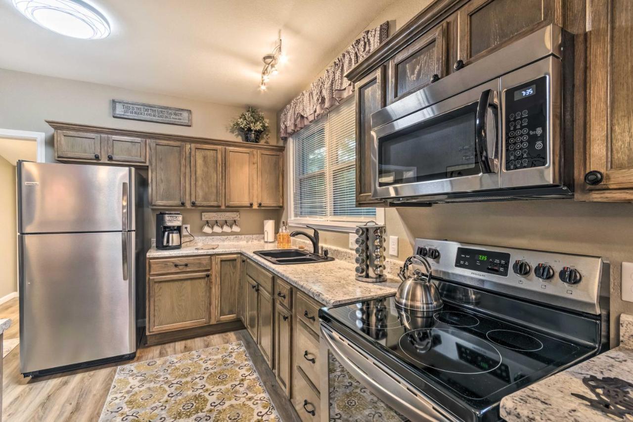 Remodeled Downtown Hot Springs Home With Porch エクステリア 写真